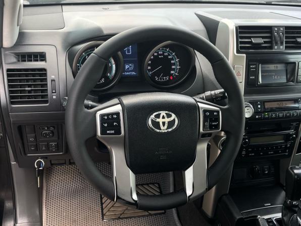 Toyota Land Cruiser Prado 150 Series с пробегом 2010 года, цена 1 850 000 рублей, 544724 км, внедорожник, Автокод Объявления
