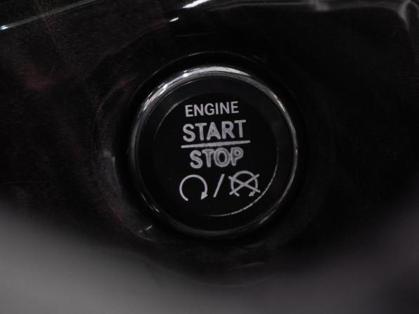 Jeep Grand Cherokee IV (WK2) с пробегом 2011 года, цена 2 067 000 рублей, 270951 км, внедорожник, Автокод Объявления
