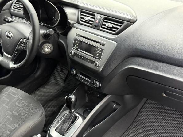 Kia Rio III Рестайлинг с пробегом 2016 года, цена 1 219 900 рублей, 160000 км, седан, Автокод Объявления