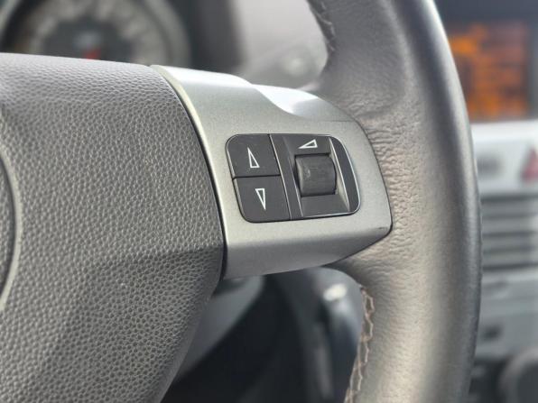 Opel Astra H Рестайлинг с пробегом 2010 года, цена 519 000 рублей, 203815 км, седан, Автокод Объявления