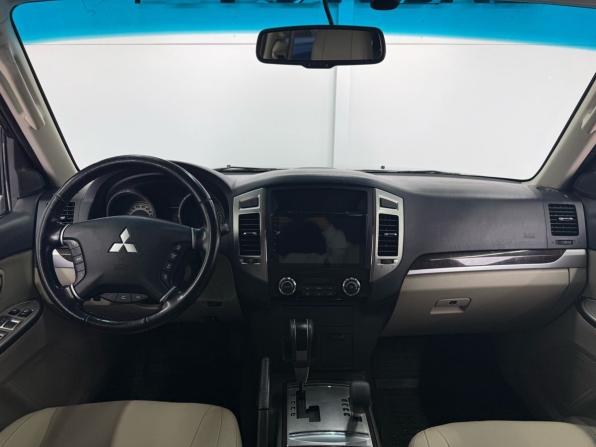 Mitsubishi Pajero IV Рестайлинг 2 с пробегом 2017 года, цена 3 249 000 рублей, 99700 км, внедорожник, Автокод Объявления