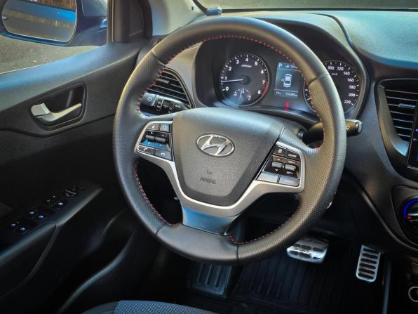 Hyundai Solaris II с пробегом 2018 года, цена 1 074 900 рублей, 176000 км, седан, Автокод Объявления