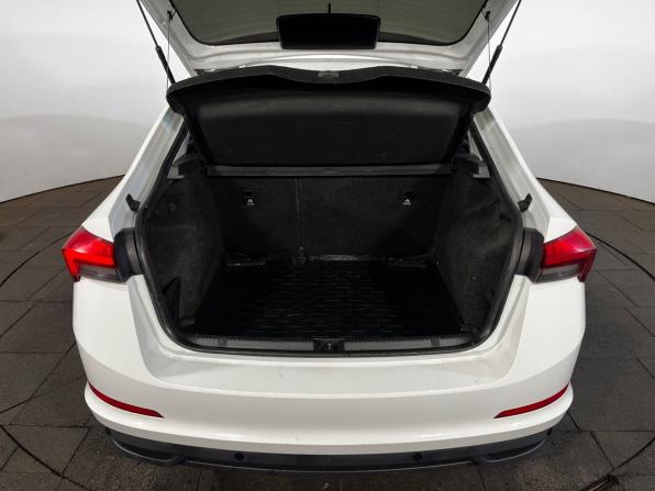 Skoda Rapid II с пробегом 2020 года, цена 1 399 900 рублей, 130000 км, лифтбек, Автокод Объявления