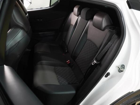Toyota C-HR I Рестайлинг с пробегом 2021 года, цена 2 389 000 рублей, 24933 км, внедорожник, Автокод Объявления