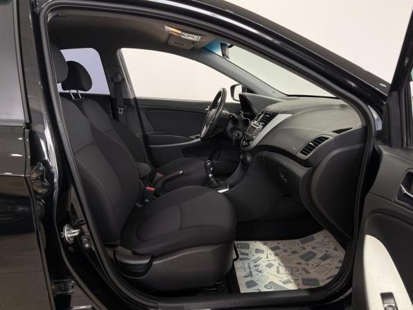 Hyundai Solaris I с пробегом 2012 года, цена 750 000 рублей, 155467 км, седан, Автокод Объявления