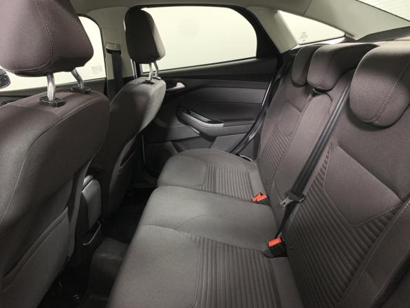 Ford Focus III Рестайлинг с пробегом 2018 года, цена 950 000 рублей, 141254 км, хэтчбек, Автокод Объявления
