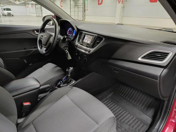 Hyundai Solaris II с пробегом 2017 года, цена 1 199 000 рублей, 140101 км, седан, Автокод Объявления