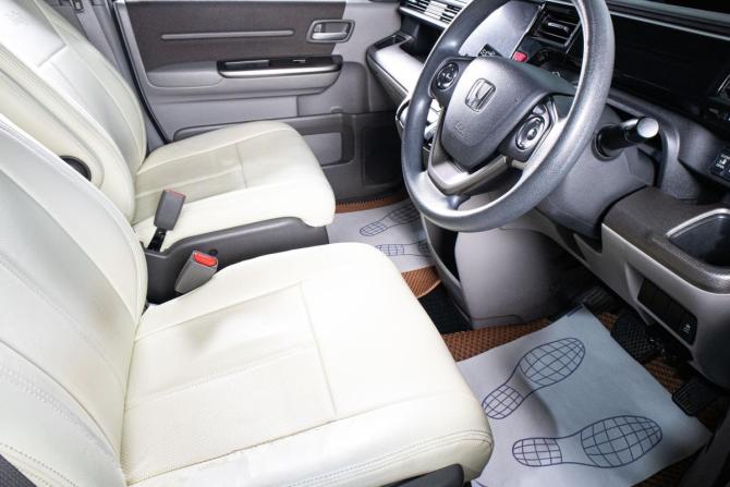 Honda Stepwgn V с пробегом 2015 года, цена 1 799 000 рублей, 154873 км, минивэн, Автокод Объявления
