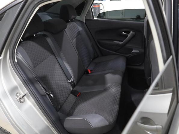 Volkswagen Polo V Рестайлинг с пробегом 2018 года, цена 1 590 000 рублей, 87203 км, седан, Автокод Объявления
