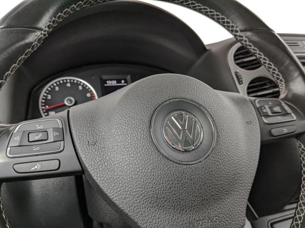 Volkswagen Tiguan I Рестайлинг с пробегом 2016 года, цена 1 915 000 рублей, 97972 км, внедорожник, Автокод Объявления