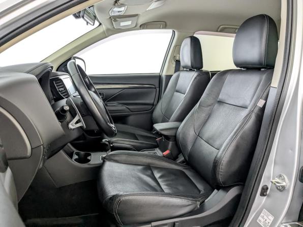 Mitsubishi Outlander III Рестайлинг 2 с пробегом 2015 года, цена 1 795 000 рублей, 158255 км, внедорожник, Автокод Объявления