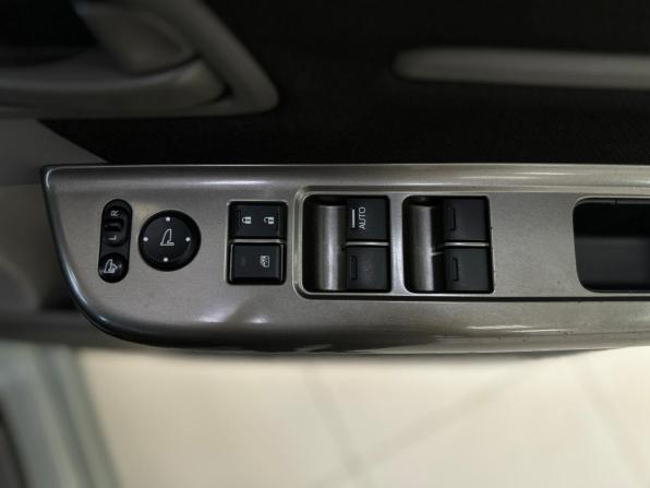 Honda Stepwgn V с пробегом 2017 года, цена 1 790 000 рублей, 85031 км, минивэн, Автокод Объявления