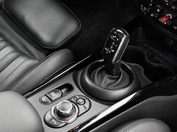 Mini Clubman II Рестайлинг с пробегом 2022 года, цена 3 950 000 рублей, 63302 км, универсал, Автокод Объявления