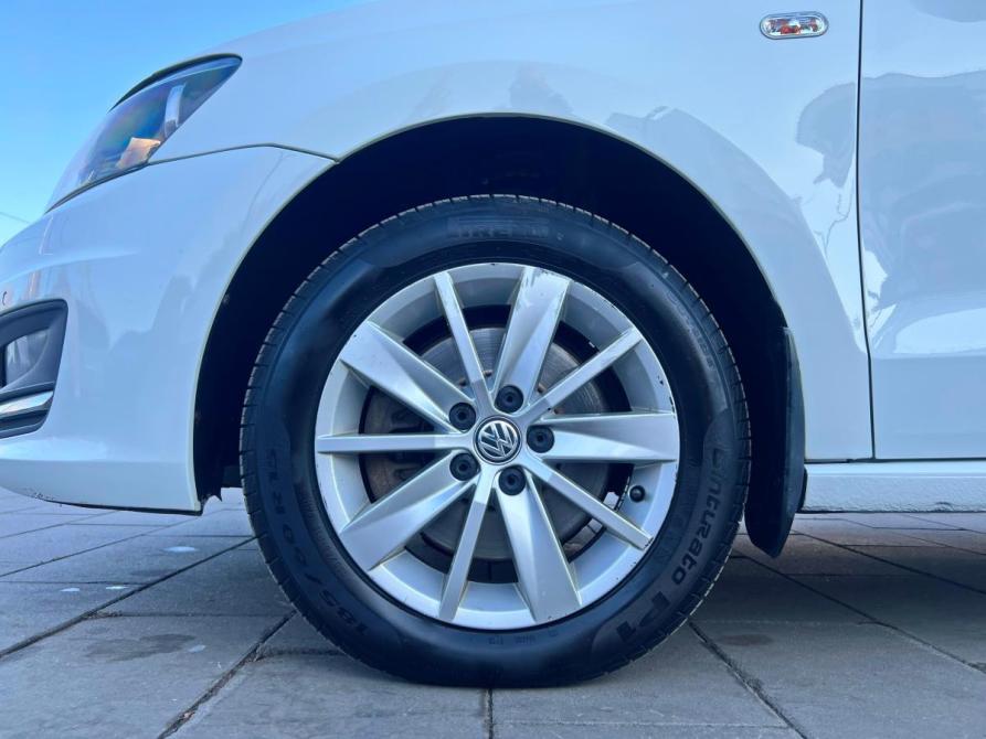 Volkswagen Polo V Рестайлинг Стерлитамак  - изображение 9
