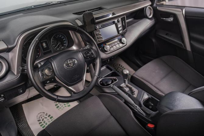 Toyota RAV4 IV (XA40) Рестайлинг с пробегом 2015 года, цена 2 329 000 рублей, 164700 км, внедорожник, Автокод Объявления