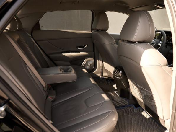 Hyundai Elantra VII (CN7) с пробегом 2021 года, цена 1 939 000 рублей, 119617 км, седан, Автокод Объявления