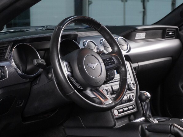 Ford Mustang VI с пробегом 2015 года, цена 2 489 000 рублей, 122485 км, купе, Автокод Объявления