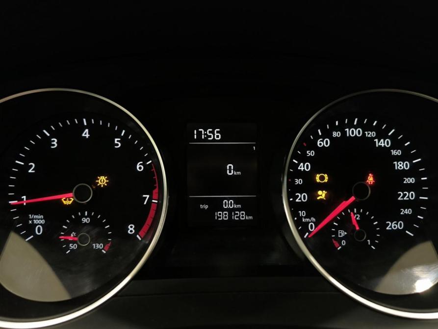 Volkswagen Jetta VI Рестайлинг Казань  - изображение 16