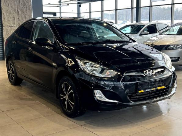Hyundai Solaris I с пробегом 2012 года, цена 640 000 рублей, 186388 км, седан, Автокод Объявления