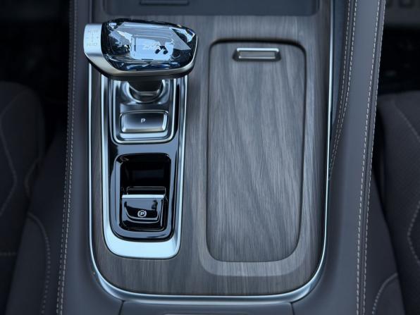 Geely Monjaro I Рестайлинг 2 с пробегом 2026 года, цена 4 150 000 рублей, 25 км, внедорожник, Автокод Объявления