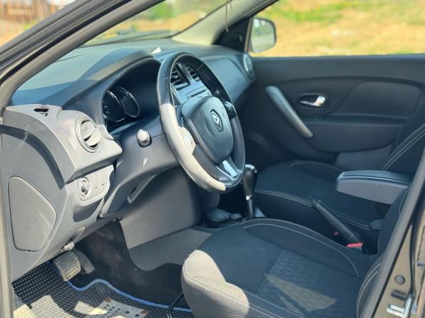 Renault Logan II с пробегом 2015 года, цена 809 000 рублей, 114528 км, седан, Автокод Объявления