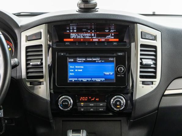 Mitsubishi Pajero IV Рестайлинг 2 с пробегом 2018 года, цена 3 758 000 рублей, 23652 км, внедорожник, Автокод Объявления