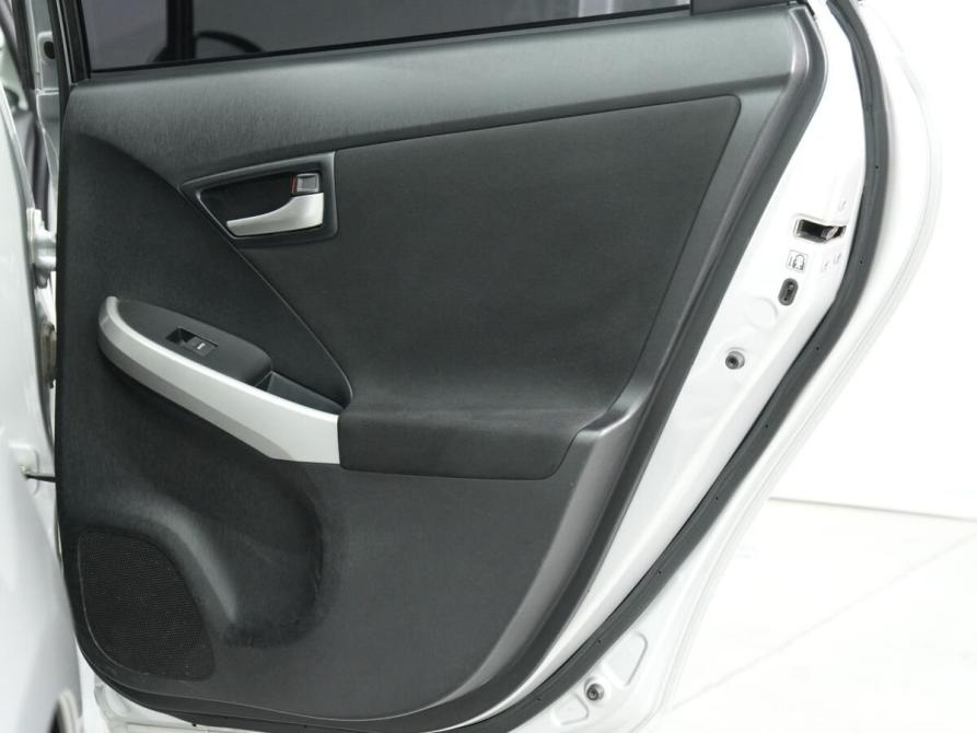 Toyota Prius III Рестайлинг (XW30) Новосибирск  - изображение 10