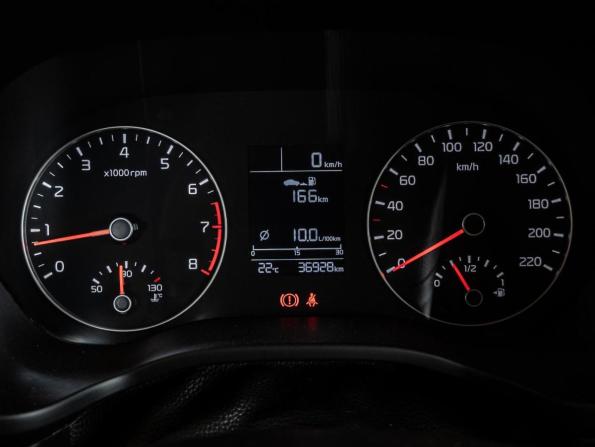 Kia Rio IV Рестайлинг с пробегом 2021 года, цена 1 540 000 рублей, 36928 км, хэтчбек, Автокод Объявления