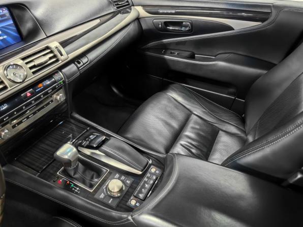 Lexus LS IV Рестайлинг 2 с пробегом 2014 года, цена 2 950 000 рублей, 160000 км, седан, Автокод Объявления
