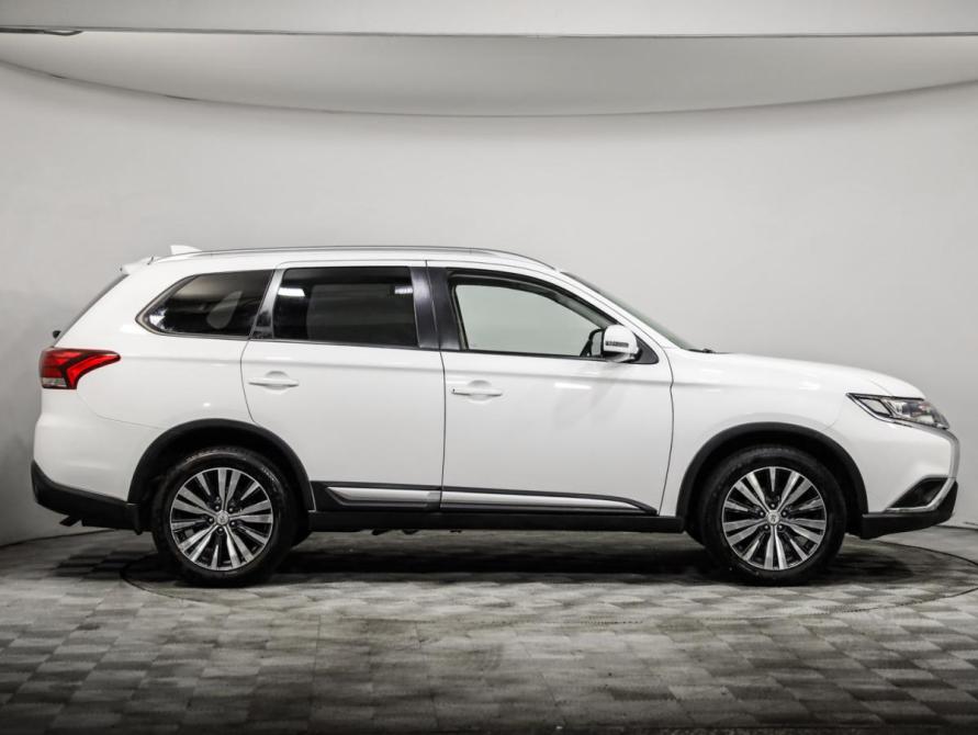 Mitsubishi Outlander III Рестайлинг 3 Санкт-Петербург  - изображение 4