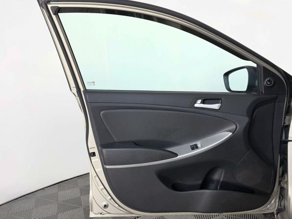 Hyundai Solaris I с пробегом 2014 года, цена 749 000 рублей, 144000 км, седан, Автокод Объявления