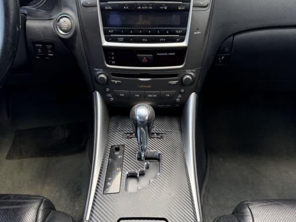Lexus IS II с пробегом 2006 года, цена 1 250 000 рублей, 185044 км, седан, Автокод Объявления