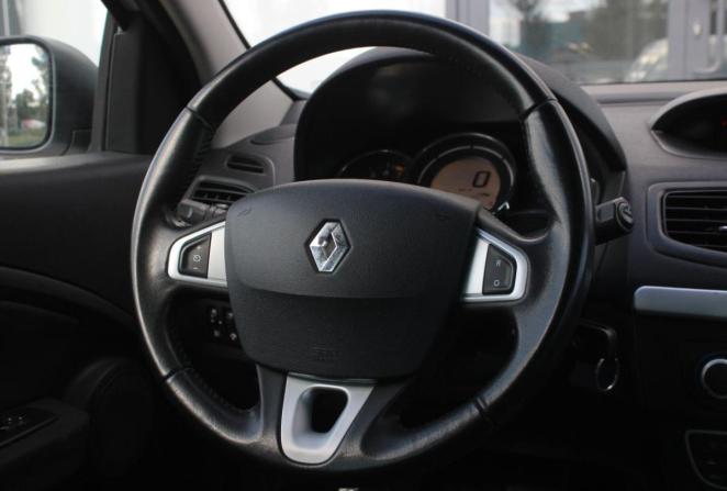 Renault Megane III с пробегом 2011 года, цена 960 000 рублей, 124605 км, хэтчбек, Автокод Объявления