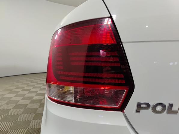 Volkswagen Polo V Рестайлинг с пробегом 2018 года, цена 1 200 000 рублей, 72000 км, седан, Автокод Объявления