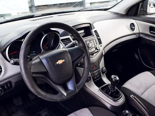 Chevrolet Cruze I Рестайлинг с пробегом 2012 года, цена 631 000 рублей, 245349 км, хэтчбек, Автокод Объявления