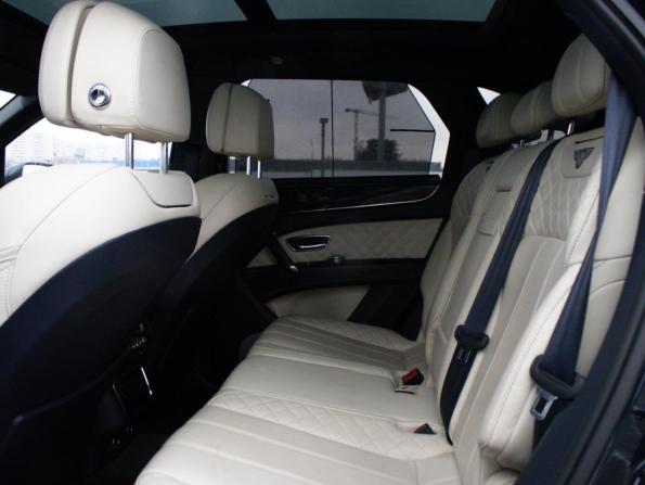 Bentley Bentayga I с пробегом 2016 года, цена 7 100 000 рублей, 143231 км, внедорожник, Автокод Объявления