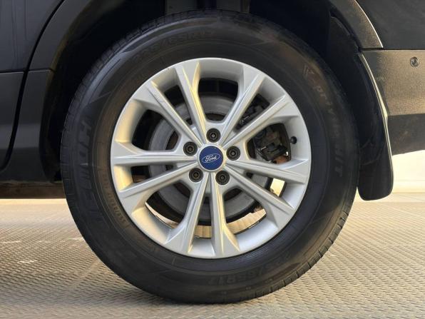 Ford Kuga II Рестайлинг с пробегом 2017 года, цена 1 499 000 рублей, 170900 км, внедорожник, Автокод Объявления