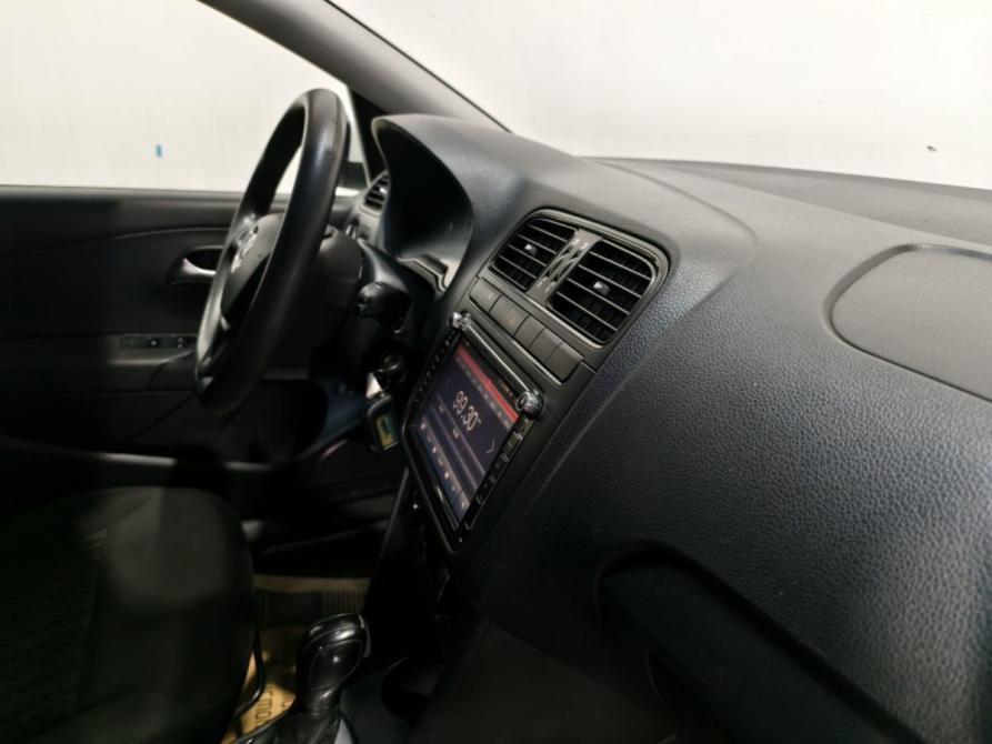 Volkswagen Polo V Рестайлинг Курск  - изображение 7