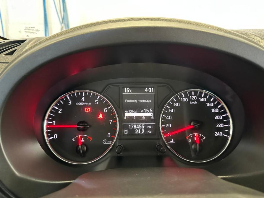Nissan X-Trail II Рестайлинг Екатеринбург  - изображение 9
