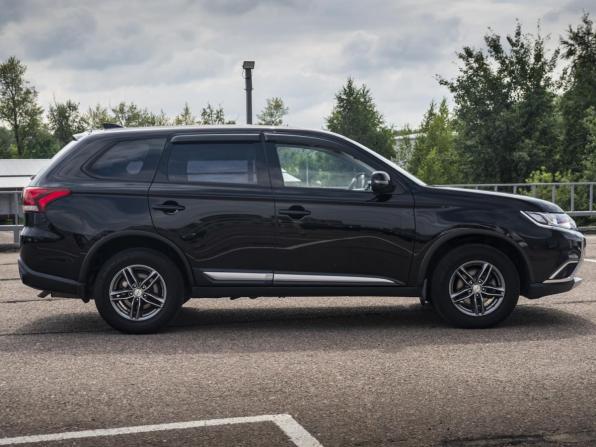 Mitsubishi Outlander III Рестайлинг 3 с пробегом 2018 года, цена 1 940 000 рублей, 109188 км, внедорожник, Автокод Объявления