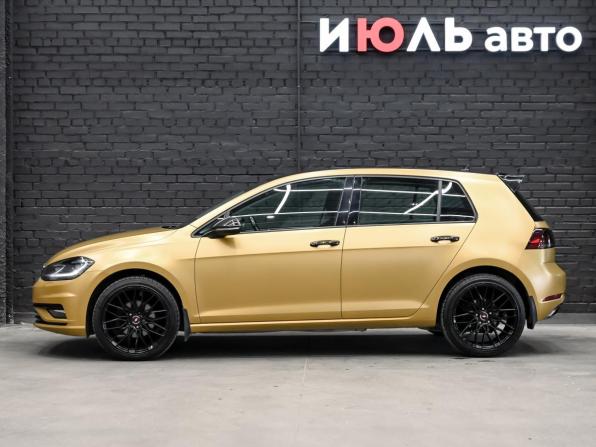 Volkswagen Golf VII Рестайлинг с пробегом 2018 года, цена 1 940 000 рублей, 109510 км, хэтчбек, Автокод Объявления
