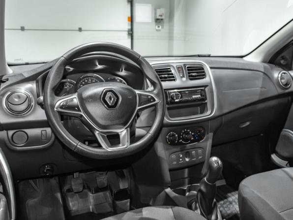 Renault Sandero II Рестайлинг с пробегом 2018 года, цена 1 010 068 рублей, 79406 км, хэтчбек, Автокод Объявления