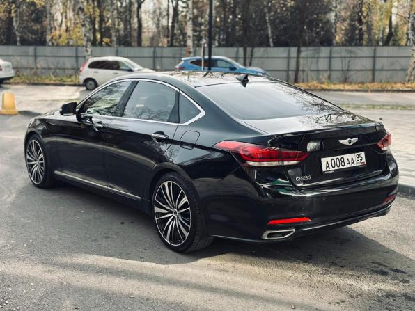 Hyundai Genesis II с пробегом 2014 года, цена 1 750 000 рублей, 269186 км, седан, Автокод Объявления