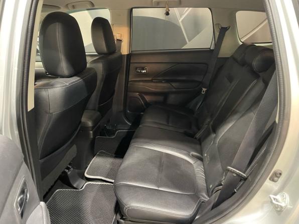Mitsubishi Outlander III Рестайлинг 2 с пробегом 2015 года, цена 1 450 000 рублей, 251184 км, внедорожник, Автокод Объявления