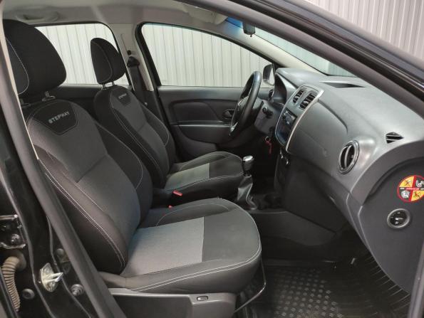 Renault Sandero II Рестайлинг с пробегом 2021 года, цена 1 199 000 рублей, 57472 км, хэтчбек, Автокод Объявления