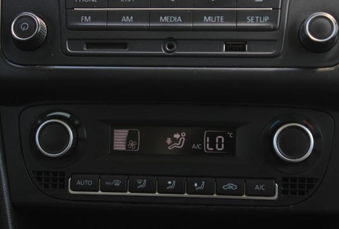 Volkswagen Polo V Рестайлинг с пробегом 2015 года, цена 890 000 рублей, 102151 км, седан, Автокод Объявления