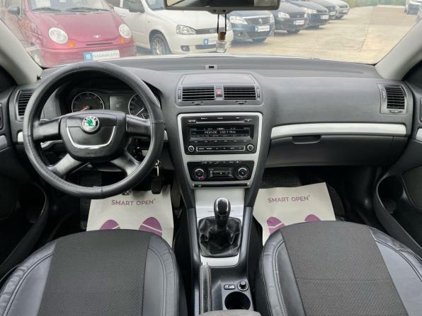 Skoda Octavia II (A5) Рестайлинг с пробегом 2013 года, цена 875 000 рублей, 176000 км, лифтбек, Автокод Объявления