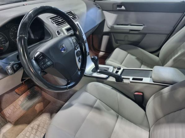 Volvo S40 II Рестайлинг с пробегом 2011 года, цена 734 000 рублей, 215009 км, седан, Автокод Объявления