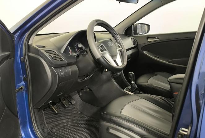 Hyundai Solaris I Рестайлинг с пробегом 2015 года, цена 700 000 рублей, 119330 км, седан, Автокод Объявления