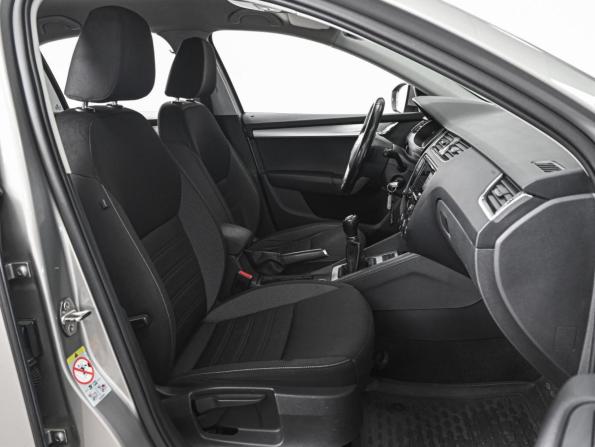Skoda Octavia III (A7) Рестайлинг с пробегом 2017 года, цена 1 612 000 рублей, 150914 км, лифтбек, Автокод Объявления